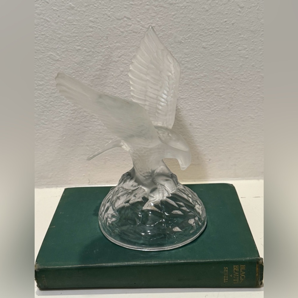 Vintage/Antique Crystal Frosted Eagle w/ Unknown Makers Mark